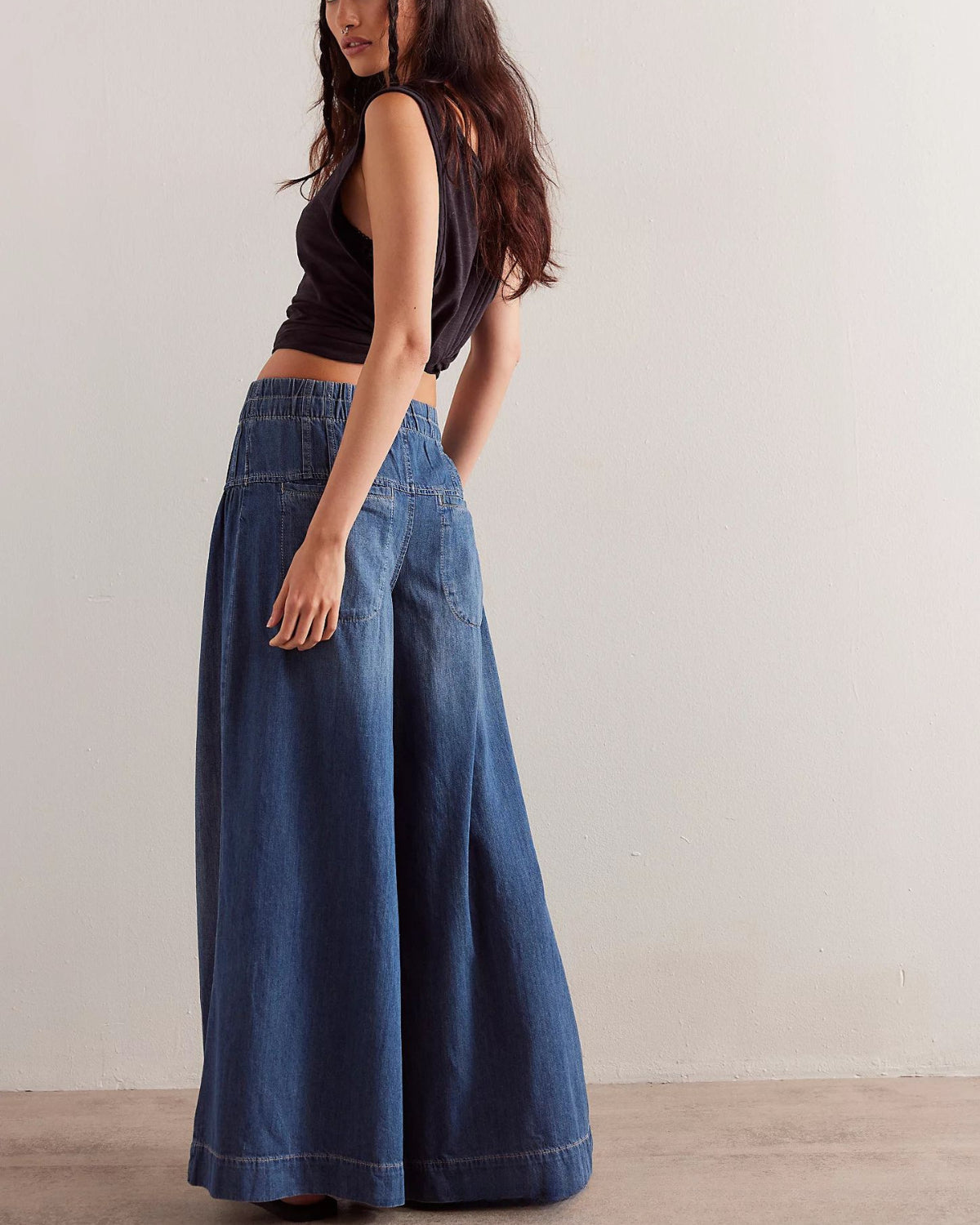 Pleated Wide Casual Jeans