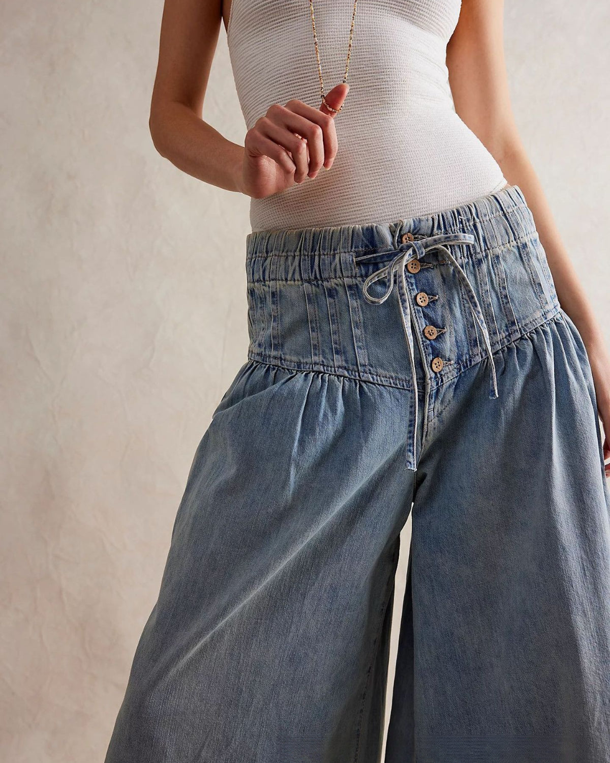 Pleated Wide Casual Jeans
